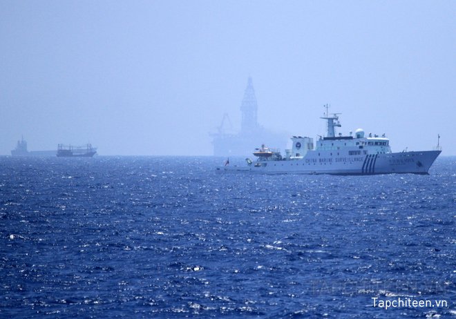 Xung quanh giàn khoan Hải Dương 981 là hàng chục tàu các loại của Trung Quốc.